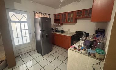CASA EN VENTA EN ARBOLEDAS DEL SUR