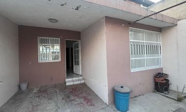 CASA EN VENTA EN ARBOLEDAS DEL SUR