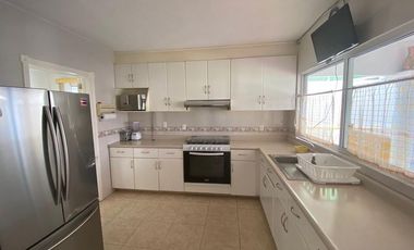 CASA EN LOMAS DE COCOYOC CON TODOS LOS SERVICIOS