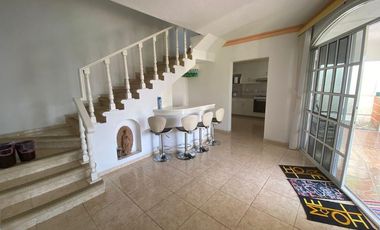 CASA EN LOMAS DE COCOYOC CON TODOS LOS SERVICIOS