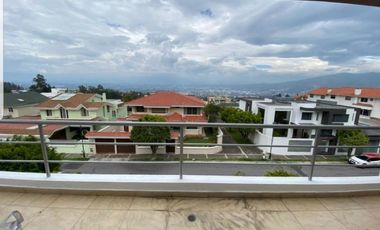 VENDO DEPARTAMENTO DÚPLEX MIRAVALLE CUMBAYÁ ‼️Bajo de Precio‼️