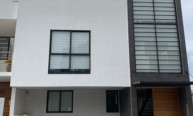 CASA EN VENTA, FRACC. ZIBATA, PRIVADA AGAVE