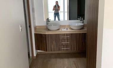 CASA EN VENTA, FRACC. ZIBATA, PRIVADA AGAVE