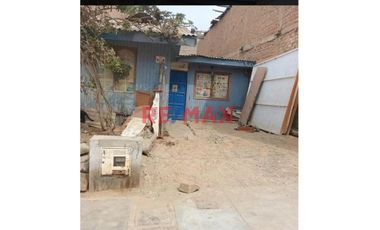 **Venta De Terreno En Laderas De Chillón**