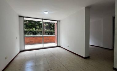 Apartamento en arriendo en Cumbres, Envigado, Antioquia