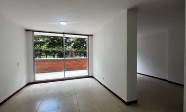 Apartamento en arriendo en Cumbres, Envigado, Antioquia