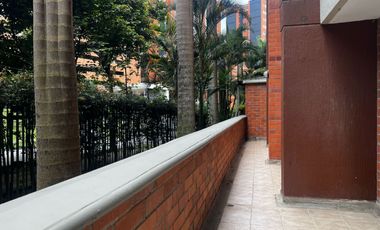 Apartamento en arriendo en Cumbres, Envigado, Antioquia