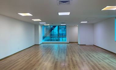 Oficina en venta en Aguacatala, Poblado, Medellín