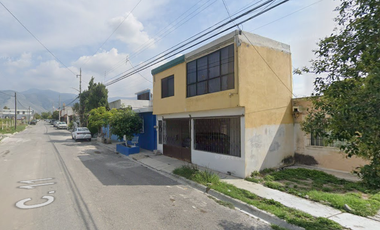 Casa en Remate Bancario en C. 11, Mirasierra, Saltillo, Coah. (65% debajo de su valor comercial, solo recursos propios)