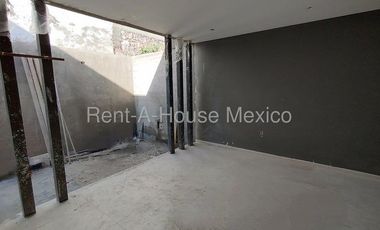 Casa en venta en El Refugio, Querétaro. Vive la Comodidad y el Estilo en el Corazón de El Refugio, Querétaro