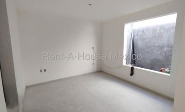 Casa en venta en El Refugio, Querétaro. Vive la Comodidad y el Estilo en el Corazón de El Refugio, Querétaro