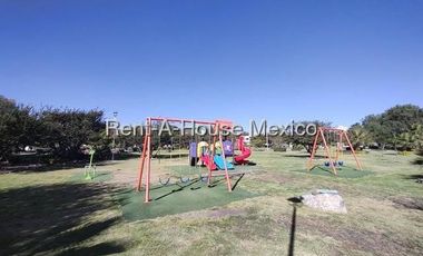 Casa en venta en El Refugio, Querétaro. Vive la Comodidad y el Estilo en el Corazón de El Refugio, Querétaro