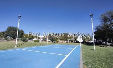 Casa en venta en El Refugio, Querétaro. Vive la Comodidad y el Estilo en el Corazón de El Refugio, Querétaro