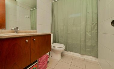 Amplia casa de 210 m2 5d 4b, Terreno 516m2 Jardines de Las Pircas Peñalolén.