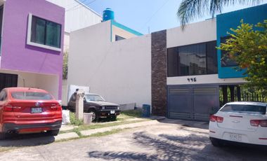 TRASPASO DE CASA EN LA JUERTA DE PEÑA (MG)