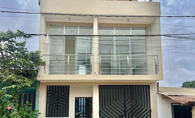 Tarapoto es el centro, ok. ¿Pero has visto cómo crece La Banda de Shilcayo? Esta casa de 3 pisos en La Banda de Shilcayo te ofrece 'otra perspectiva'.