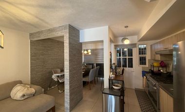 CASA EN VENTA EN CASTELLO RESIDENCIAL LEON GTO ZONA SUR UBICADA FRENTE ÁREA VERDE Y PÉRGOLA.