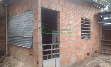 En Girardot - Cundinamarca vendemos lote urbano 300 M2 área.