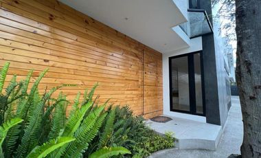 CASA EN VENTA EN SECTOR TANDA NAYÓN DE 4 DORMITORIOS QUITO ECUADOR