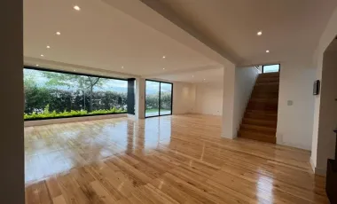 CASA EN VENTA EN SECTOR TANDA NAYÓN DE 4 DORMITORIOS QUITO ECUADOR