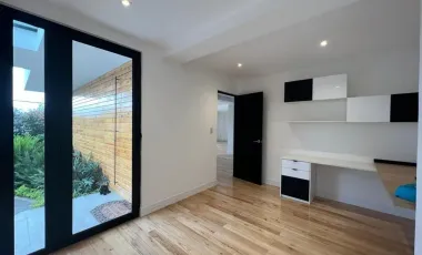 CASA EN VENTA EN SECTOR TANDA NAYÓN DE 4 DORMITORIOS QUITO ECUADOR
