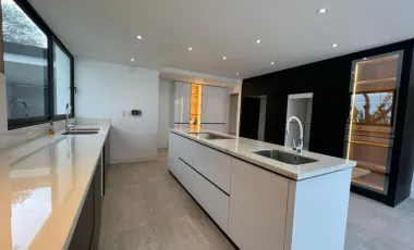 CASA EN VENTA EN SECTOR TANDA NAYÓN DE 4 DORMITORIOS QUITO ECUADOR