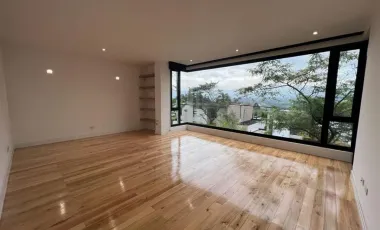 CASA EN VENTA EN SECTOR TANDA NAYÓN DE 4 DORMITORIOS QUITO ECUADOR
