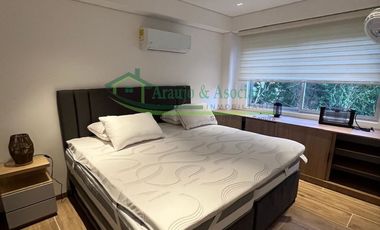 En Nariño - Cundinamarca Vendemos hermosa casa de dos pisos con piscina privada en conjunto.
