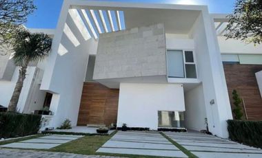 🏡✨ ¡Casa en renta en Parque Zacatecas, Lomas de Angelópolis! ✨🏡