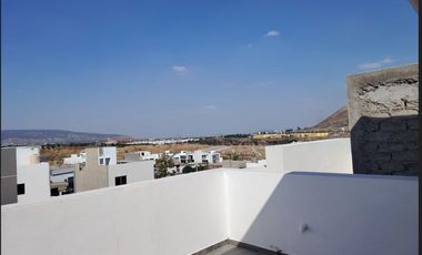 CASA EN VENTA EN SENDEROS DE MONTE VERDE COTO 9 CASA 37 COTO CON ALBERCA