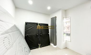 Dijual Villa Siap Huni Furnished Komplek Grand Legian Jalan Kapten Muslim