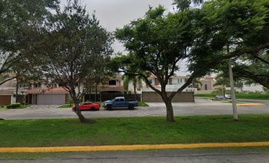 Oportunidad !! Hermosa Residencia en Remate Bancario Cd Bugambilias. 540m2 de terreno, Zapopan, Jal