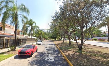 Oportunidad !! Hermosa Residencia en Remate Bancario Cd Bugambilias. 540m2 de terreno, Zapopan, Jal
