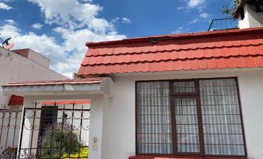 CASA EN VENTA UNA PLANTA, TRES RECAMARAS, CONDOMINIO, PRIVADA,SEGURIDAD