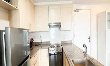 Rush: 2BR Flat in One Rockwell East for Sale