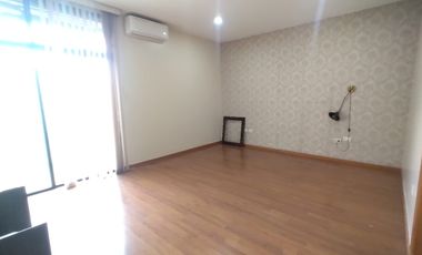 Alquiler departamento planta baja 2 habitaciones en Urbanización Olivos 2