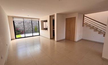 BONITA CASA EN RENTA EN EL FENIX, ZONA ESMERALDA DE SAN MATEO ATENCO A UNOS PASOS DE METEPEC