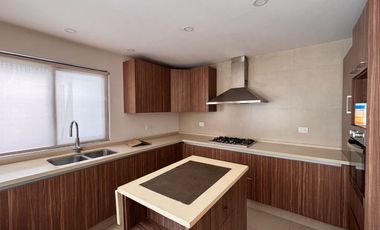 BONITA CASA EN RENTA EN EL FENIX, ZONA ESMERALDA DE SAN MATEO ATENCO A UNOS PASOS DE METEPEC