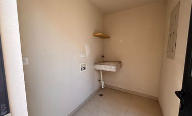 BONITA CASA EN RENTA EN EL FENIX, ZONA ESMERALDA DE SAN MATEO ATENCO A UNOS PASOS DE METEPEC