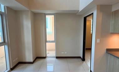 Rent to Own 2 Bedroom Penthouse FOR SALE in St Mark Residence McKinley Hill Taguig