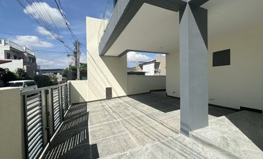 Stylish 3-Bedroom Smart Home in Town & Country West, Molino, Bacoor – ₱12,700,000