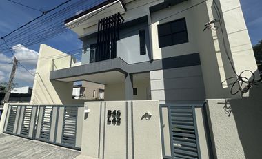 Stylish 3-Bedroom Smart Home in Town & Country West, Molino, Bacoor – ₱12,700,000