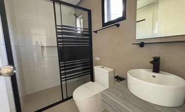 Stylish 3-Bedroom Smart Home in Town & Country West, Molino, Bacoor – ₱12,700,000