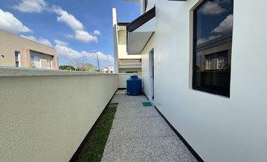 Stylish 3-Bedroom Smart Home in Town & Country West, Molino, Bacoor – ₱12,700,000