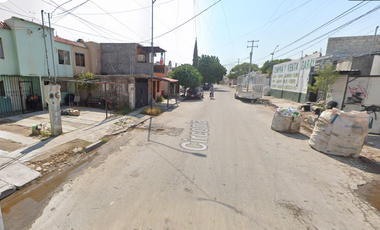 CASA DE RECUPERACIÓN BANCARIA EN CALLE CIRCONIA, COLONIA PEDREGAL, TORREON, COAHUILA. ¡NO CREDITOS!