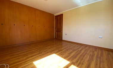 San Felipe – Arriendo amplia casa tipo chalet, sector El Asiento