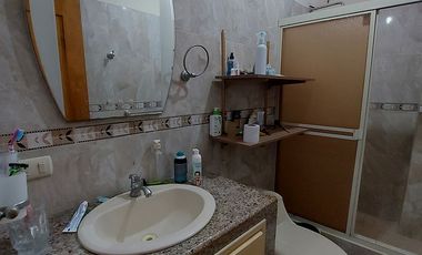 En la Parroquia El Cambio Se Vende Edificio Comercial/Residencial con Bodega, Oficinas, Departamento y Rooftop