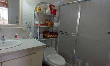 En la Parroquia El Cambio Se Vende Edificio Comercial/Residencial con Bodega, Oficinas, Departamento y Rooftop