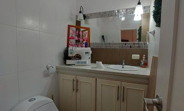 En la Parroquia El Cambio Se Vende Edificio Comercial/Residencial con Bodega, Oficinas, Departamento y Rooftop