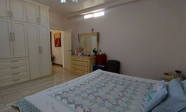 En la Parroquia El Cambio Se Vende Edificio Comercial/Residencial con Bodega, Oficinas, Departamento y Rooftop